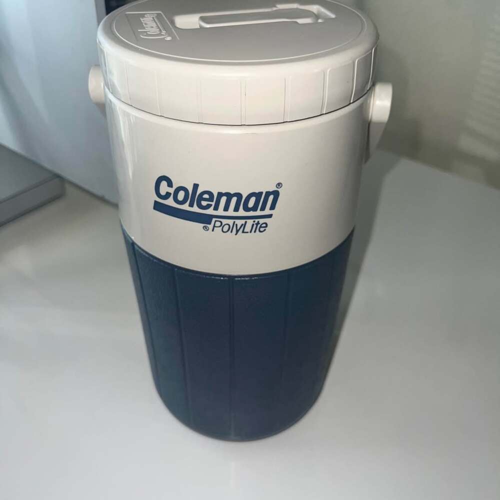 Vintage Blue Coleman Poly Lite Cooler - EXCELLENT CONDITION (D)